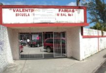 Madre exige justicia por ciberacoso contra su hija