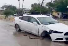 Se proyecta unidad y la dejan abandonada en concurrida vialidad