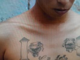 Cateo múltiple arroja cinco detenidos con armas, droga y municiones