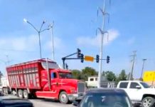 Aparatoso accidente en la “Rotonda de la Muerte”, deja cuantiosos daños