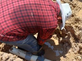 Reparó COMAPA fugas de agua potable en diferentes sectores