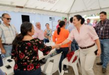 Reconoce Mónica Villarreal labor del personal de Obras Públicas en el marco del Día de la Santa Cruz