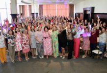 Celebra Úrsula Salazar el Día de las Madres