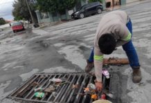 Realiza COMAPA limpieza de pluviales en diferentes sectores
