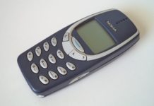 Una millennial, un gen X y una gen Z cambiaron su celular por un “cacahuatito” y solo uno de ellos disfrutó la experiencia