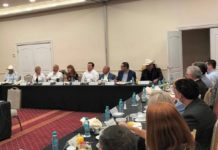 Realizan Conferencia Magistral “Las redadas de migrantes en EU