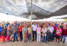 Solucionan Carlos y Alejandra Yelitza, necesidades de familias vulnerables