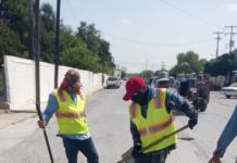 Llevan a cabo trabajos de bacheo en diversas calles del Poblado Comales