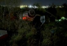 Vuelca unidad en tétrico boulevard y deja lesionados