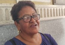 Difícil situación económica enfrentan despicadoras y Despicadoras por veda de camarón