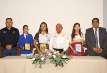 Entregan reconocimientos en Olimpiada del Conocimiento