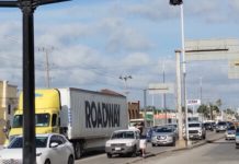 Accidentes viales dejan daños materiales y caos