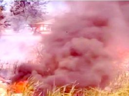 Bomberos sofocan incendio en pastizal que dejo daños materiales