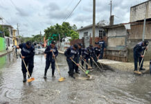 Personal naval brinda apoyo a la población civil en Tampico