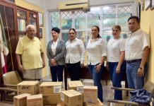 Gestiona Trinidad Maximoto apoyo para 21 Planteles Educativos de Tampico
