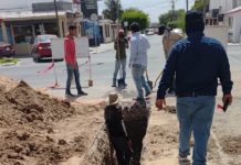 Inició COMAPA rehabilitación de drenaje sanitario en la colonia Aztlán