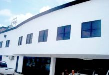 Ratero asalta tienda y se da a la fuga con el dinero