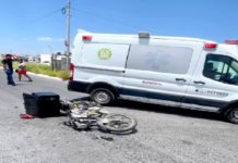 Motociclista se debate entre la vida y la muerte tras sufrir accidente vial