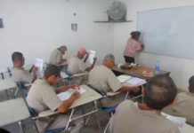 Aplican exámenes en CEDES que acreditan el nivel primaria a nueve varones y secundaria a reos