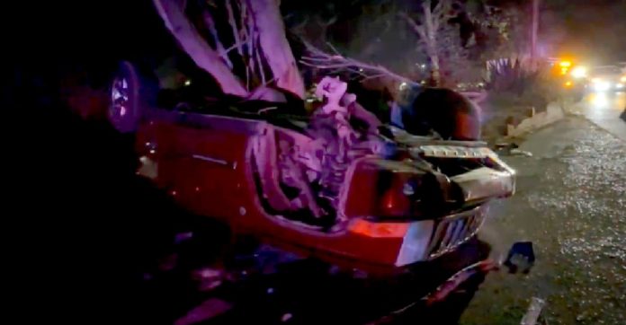 Accidente vial deja cuantiosos daños materiales en colonia popular (3)