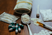 Detienen en puente internacional a fugitivo buscado por homicidio