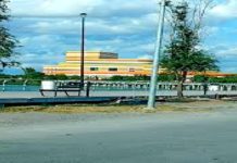 Auxilian a persona tirada en el parque Cultural de Reynosa