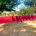 Hallan cadáver en una plaza pública estaba sentado (1)