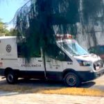 Hallan cadáver en una plaza pública estaba sentado (2)