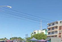 Comerciantes se instalan en área no autorizada