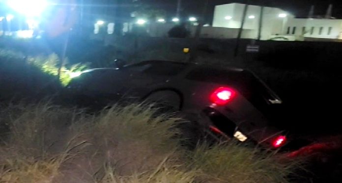 Le dan el “clásico cerrón” y por poco se vuelca unidad (1)