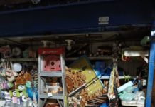 Saquean puesto de artesanos localizado en el centro de Tampico