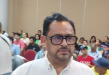 Entregarán despensas a despicadoras de camarón en Tampico