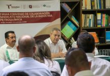 CONALEP Tampico firma convenio con el Sindicato Nacional de la Industria Petroquímica