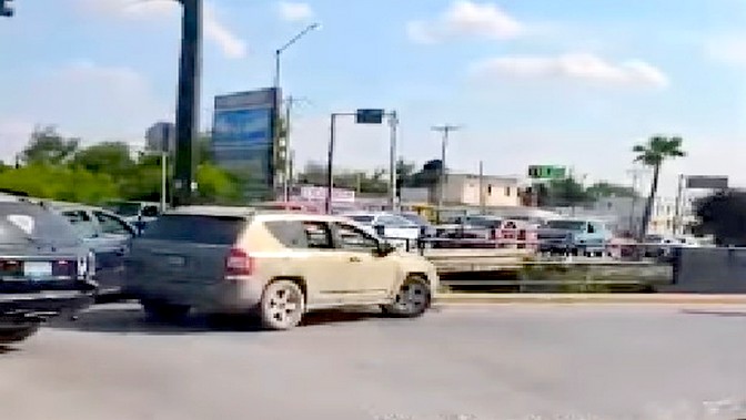 Accidente vial deja lesionados y daños materiales en el Colosio (2)