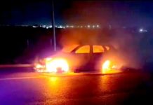 Bomberos sofocan incendio en unidad en tétrico y oscuro libramiento