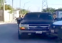 Chocan unidades y dejan solo daños materiales