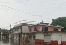 Fuertes lluvias provocan encharcamientos y arrastre de vehículo en Ciudad Madero