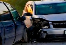 Se impactan unidades en apartada colonia popular dejando daños materiales