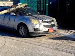 Accidente deja cuantiosos daños materiales en apartado sector de la ciudad