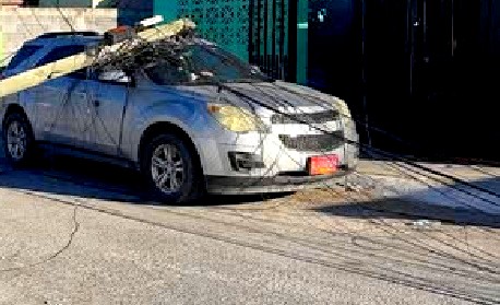 Accidente deja cuantiosos daños materiales en apartado sector de la ciudad