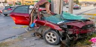 Se debate entre la vida y la muerte tras sufrir aparatoso accidente vial