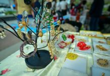 Fortalece DIF-Reynosa el talento de abuelitas con bazares