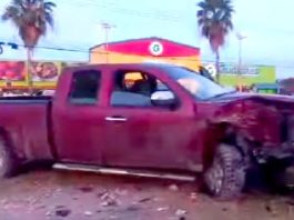 Accidente vial deja cuantiosos daños en carretera Reynosa-San Fernando