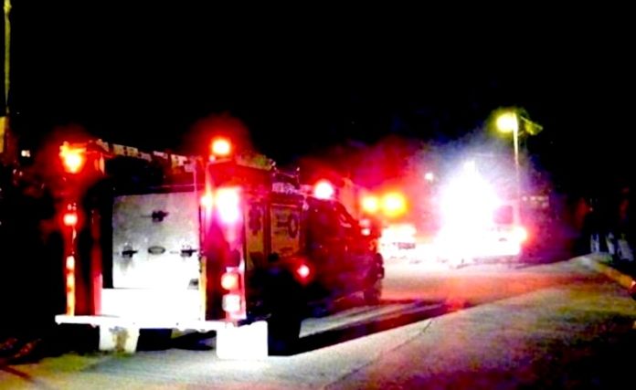 Bomberos acuden ha llamado de incendio en vivienda