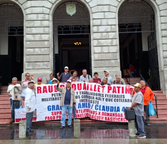 Protestan petroleros para exigir basificación, justicia y fin a despidos en PEMEX