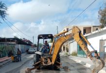 Inició COMAPA rehabilitación de drenaje sanitario en colonia Arcoiris