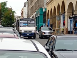 Microbuses del Valle y Tancol vuelven a circular cerca de los Mercados