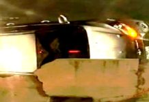 Vuelca unidad en carretera a Monterrey dejando daños materiales