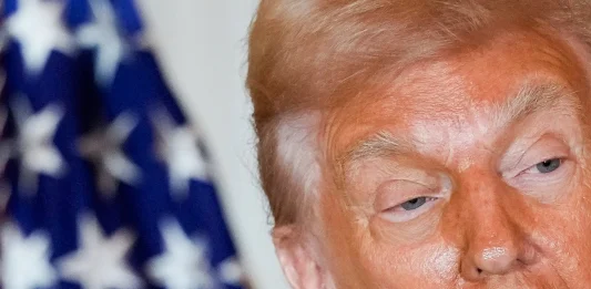 Trump arremete contra demócratas por ataque con cuchillo en Charlotte