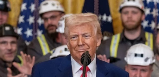 Trump podrá imponer tarifa de 100 mil dólares a visas H-1B, determina juez